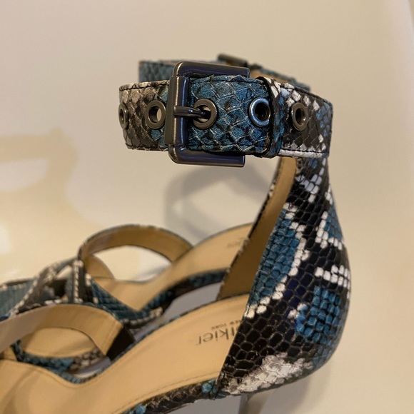 Botkier Lorri Ankle Strap Sandal In Blue Snake Print Leather Size 9 - Picture 7 of 11